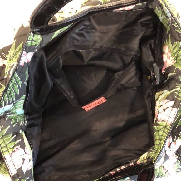 Maggi B Quilted Big hobo  cross-body bag Floral island leaf pattern handle black - Picture 8 of 11